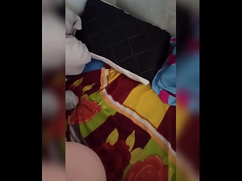 ❤️ Moja spolubývajúca zostáva doma sama, pretože jej manžel odchádza na dovolenku, a ja využijem príležitosť, aby som ju ošukal a naplnil jej zadok mliekom ☑ Šukanie na sk.cutebento.top ❤